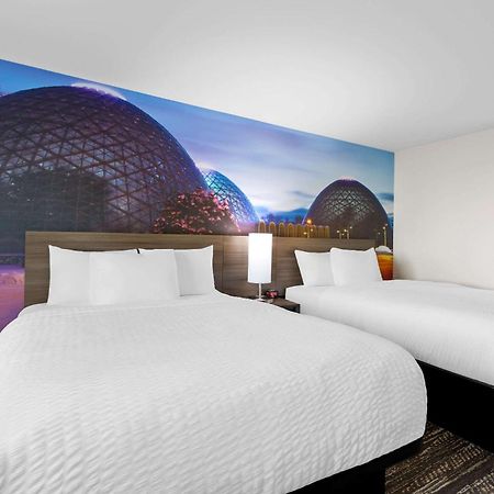 Clarion Pointe Hotel Milwaukee Bagian luar foto
