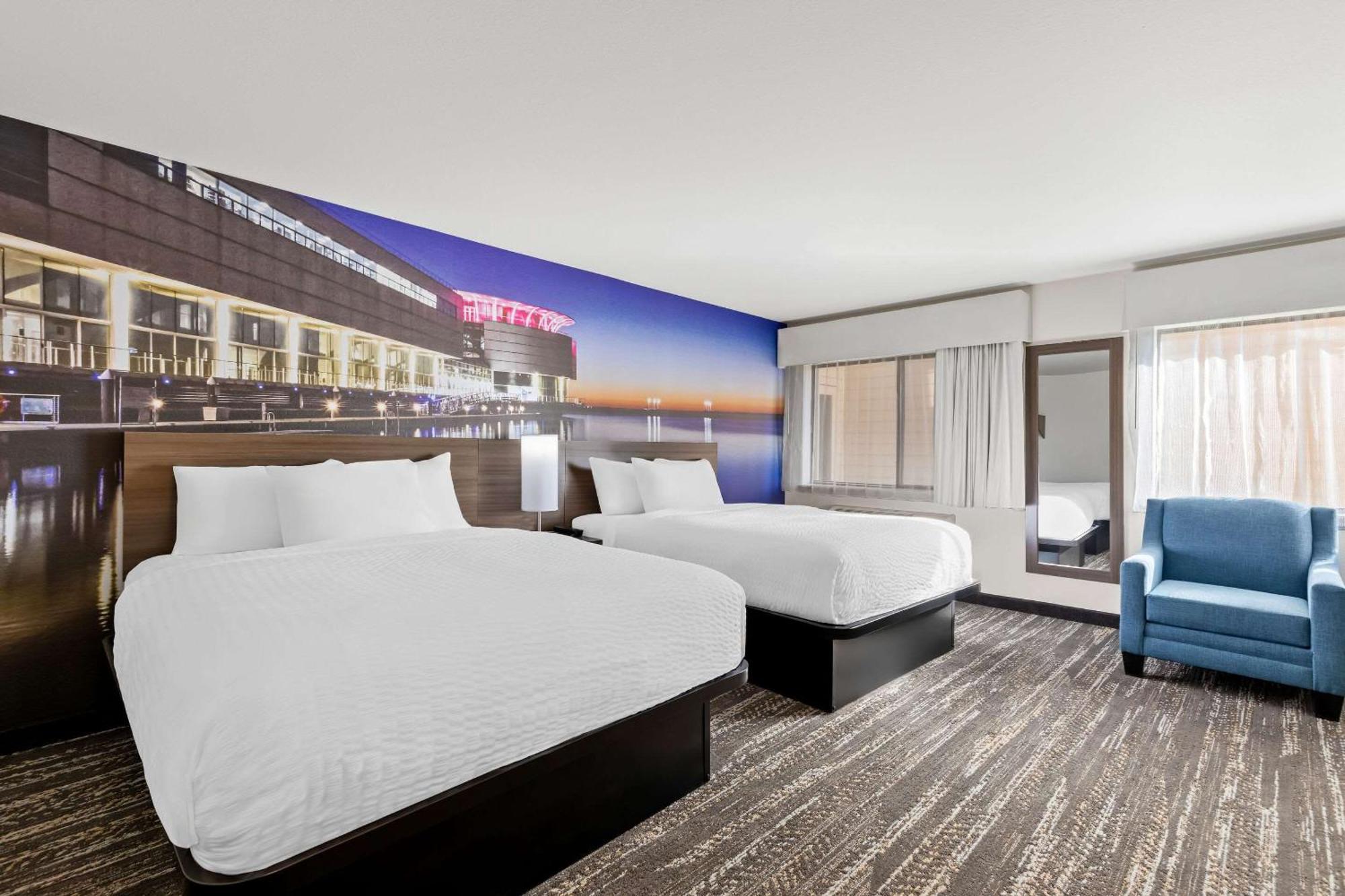 Clarion Pointe Hotel Milwaukee Bagian luar foto