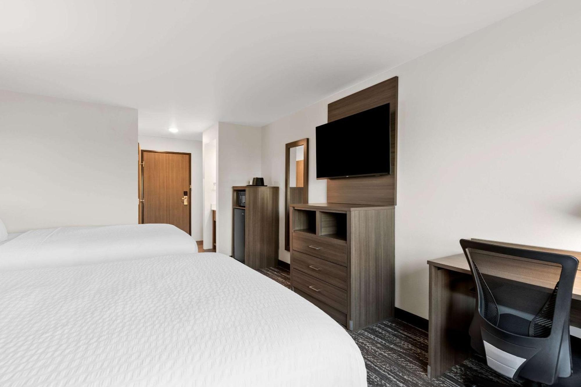 Clarion Pointe Hotel Milwaukee Bagian luar foto