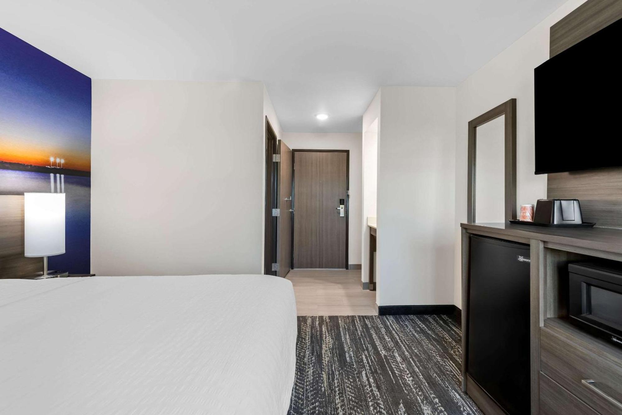 Clarion Pointe Hotel Milwaukee Bagian luar foto